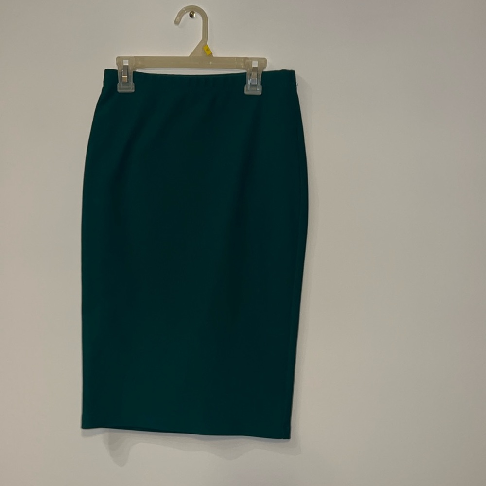 Forever 21 Green Stretchy Midi Ribbed Skirt